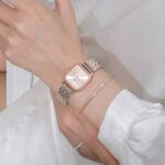 ساعت صفحه مربعی کوارتز